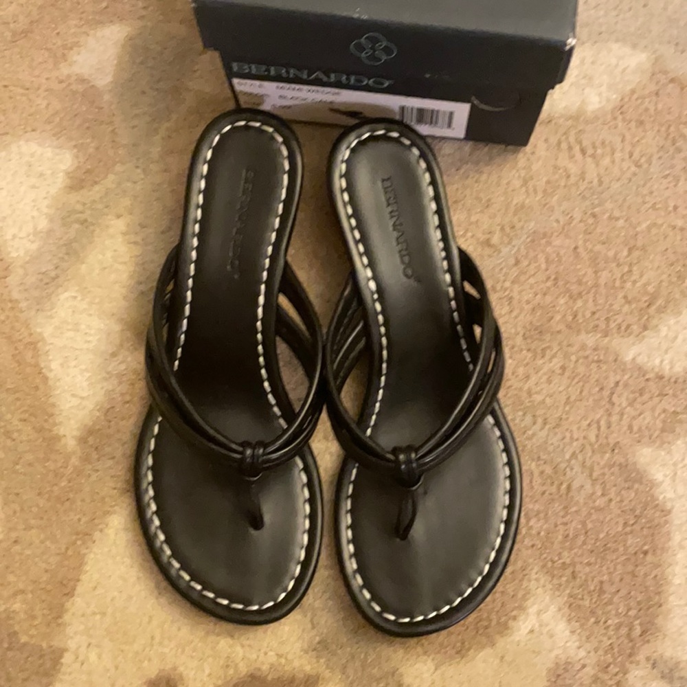 Bernardo size 8.5